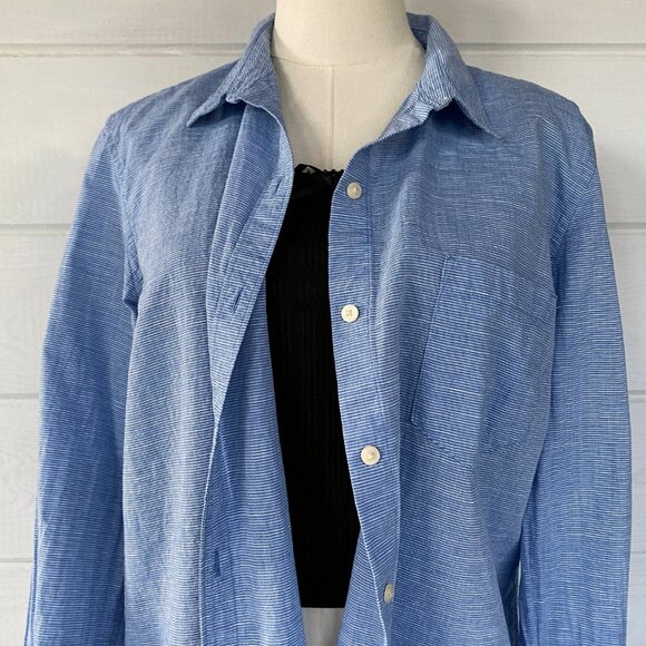 GAP Boyfriend Seersucker Stripe Button Down Shirt L Blue Classic Preppy Nautical - Picture 9 of 12